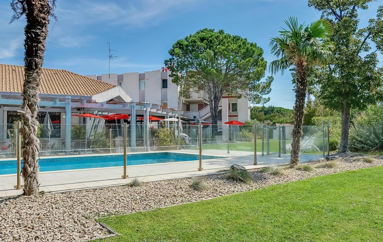 Ibis Salon De Provence Hotel Exterior photo