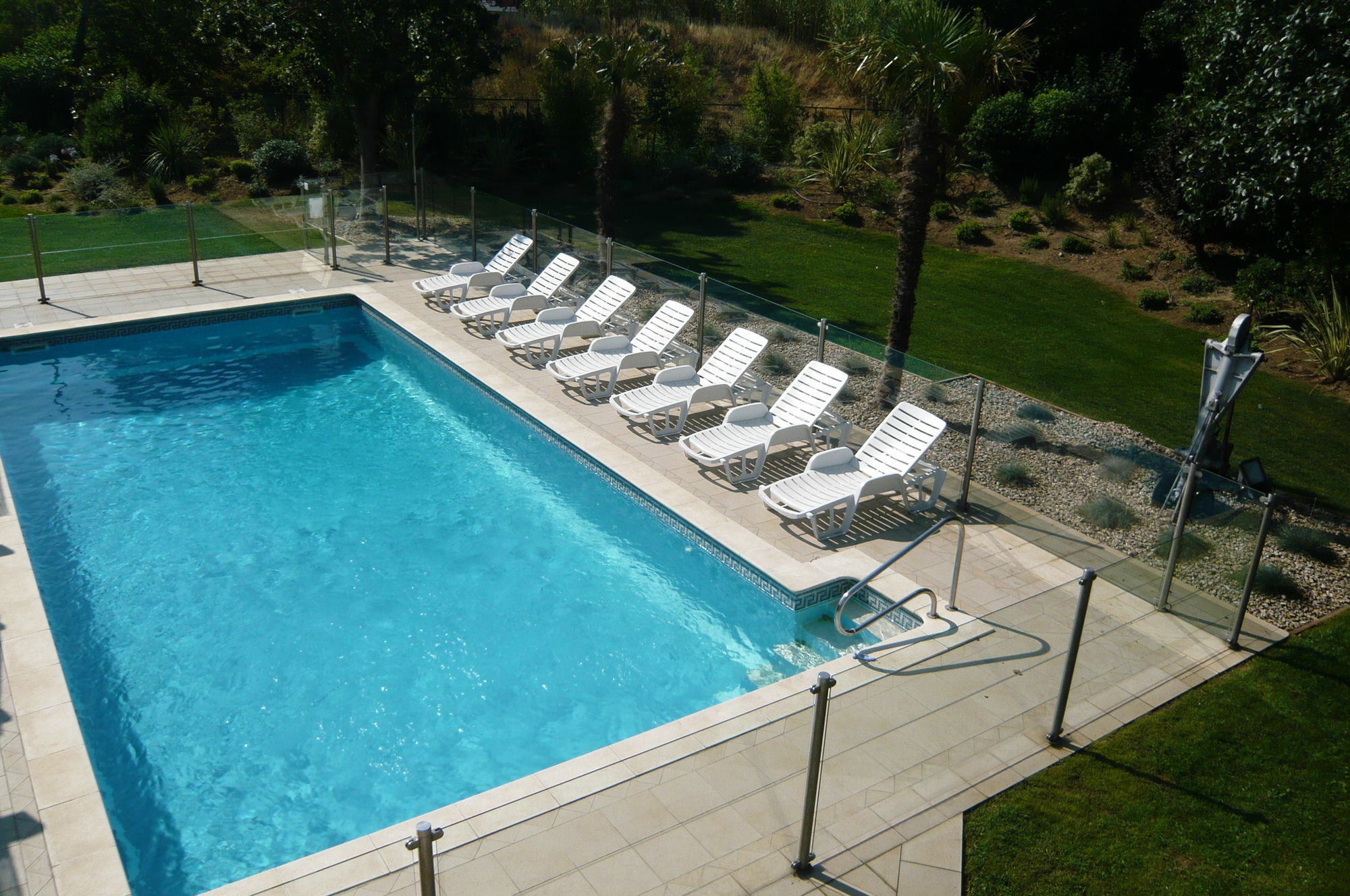 Ibis Salon De Provence Hotel Exterior photo