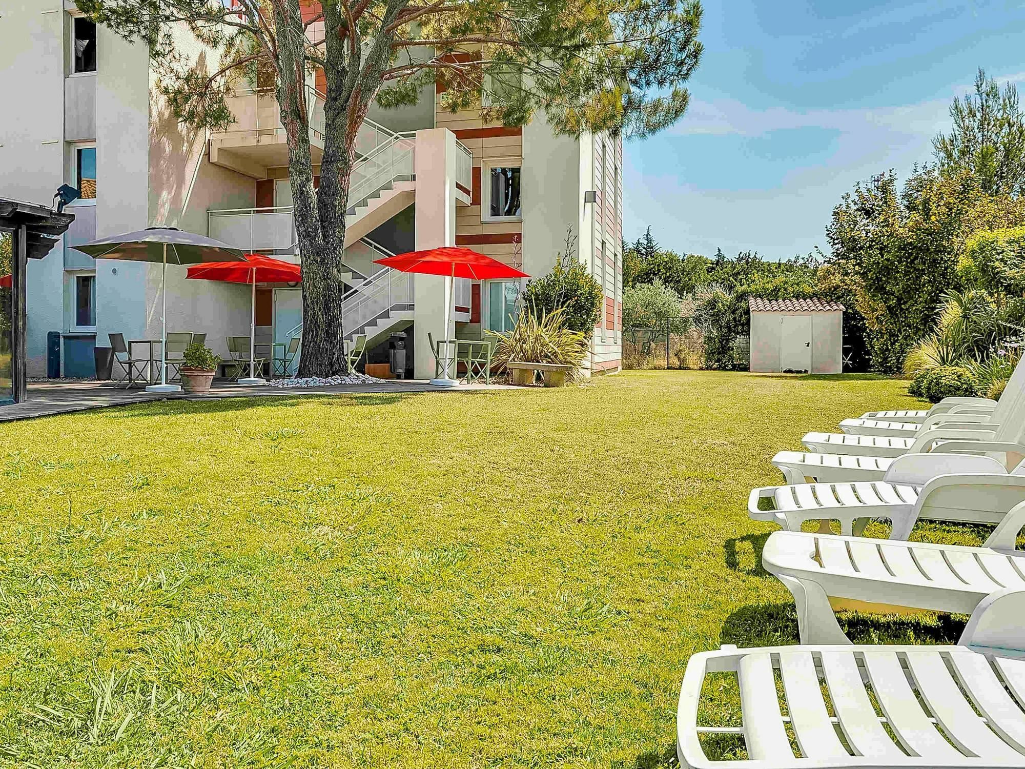 Ibis Salon De Provence Hotel Exterior photo